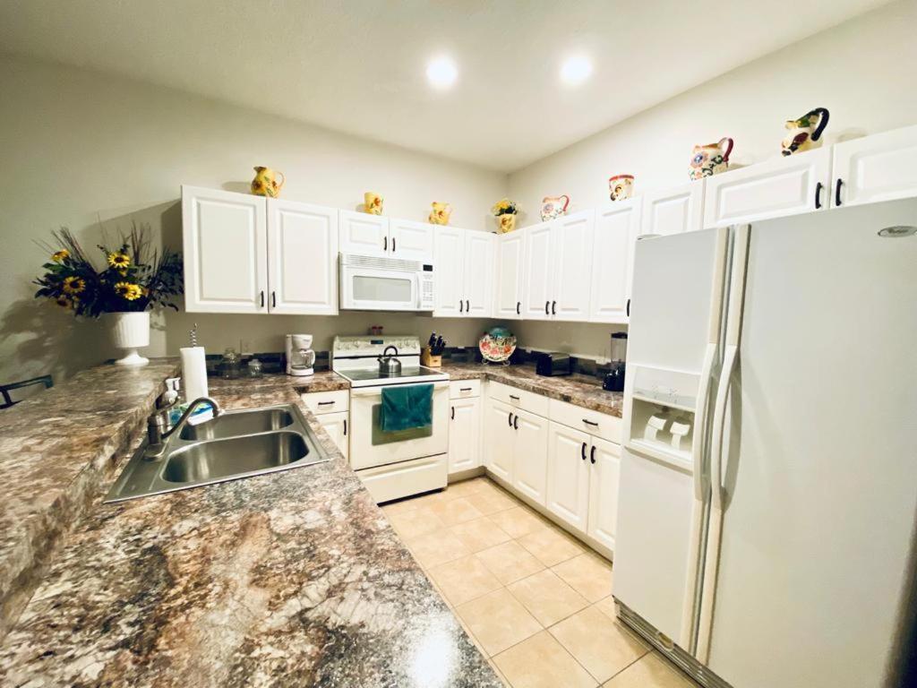 Huge Screened Patio That Overlooks Lake Buck, Near Famous Attractions!! Orlando Exterior foto